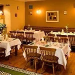 Queens Hotel 3*