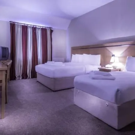 Queens Hotel 3*
