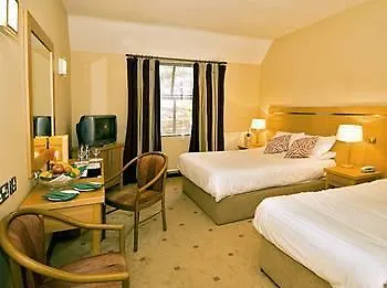 Queens Hotel 3*