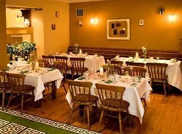 Queens Hotel 3*